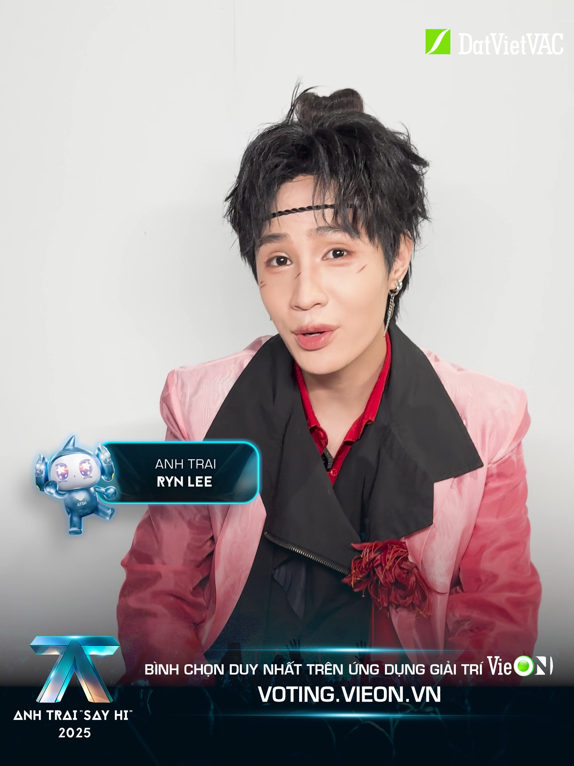 Chung kết Anh Trai “Say Hi” 2025 – Anh Trai Ryn Lee cần bạn! Từ những ngày đầu còn rụt rè, giờ đây Anh Trai Ryn Lee đã tự tin hơn bao giờ hết, tỏa sáng và thể hiện trọn vẹn bản thân trên sân khấu. 💛 Suốt hành trình Anh Trai “Say Hi”, tình cảm và sự ủng hộ của mọi người chính là động lực lớn nhất để Ryn Lee tiếp tục cố gắng và bùng nổ. 👉 Hãy mở VieON và bình chọn mạnh tay cho Anh Trai Ryn Lee để tiếp sức cho anh tỏa sáng trong đêm Chung kết! 📢 Cổng bình chọn chính thức mở từ 10:00 ngày 25/11 đến 22:00 ngày 13/12 – đừng bỏ lỡ cơ hội làm nên lịch sử! #VieON #VieChannel #DatVietVAC #AnhTraiSayHi #AnhTraiSayHi2025 #tiktokgiaitri #giaitrimoingay #tvshowhay #RynLee