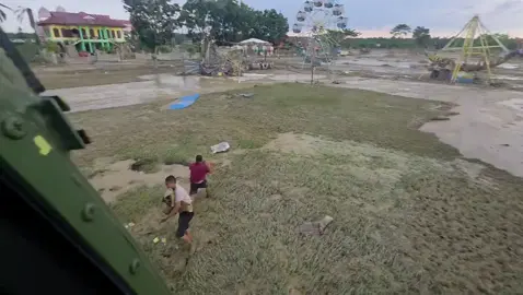 📍Karang Baru, Aceh tamiang. Alhamdulillah bantuan logistik dari heli sudah semakin banyak 