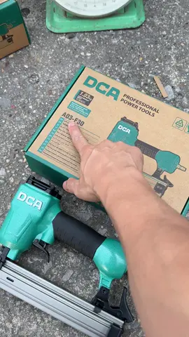 Máy băn đinh gỗ DCA F30