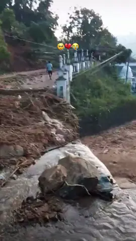 දිව්‍යලෝකයක් වගේ තිබ්බ තැන් දැන් මේ විදියට දකිනකොට හිතට මාර අවුල්🥺💔😭 #preyforsrilanka #feelingsad💔 #srilanka🇱🇰 #viralvideo 