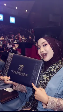 22, degree secured, dreams loading 🤍