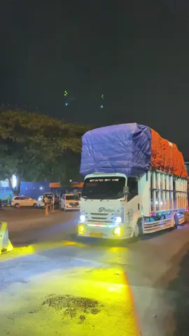 Gusti punya gaya#ekspedisisurabayaflores #lewatberanda #fypシ゚ #ekspedisiflores #fyppppppppppppppppppppppp 