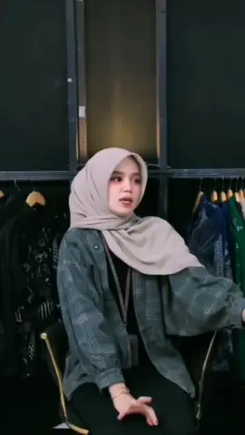 🙂 . . @RohmahNaa  #alisabatiksolo #beranda #viral  #galaubrutal @Alisa Batik Solo #fyp 