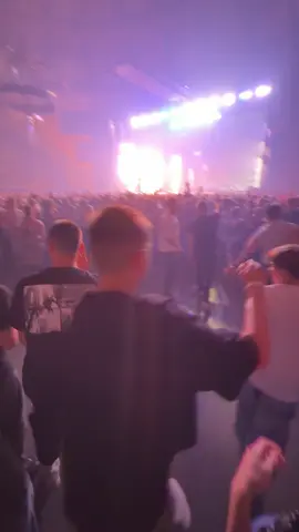 @Mata repost 🙏🏼#dc #dlaciebie #mata #koncert #pogo 