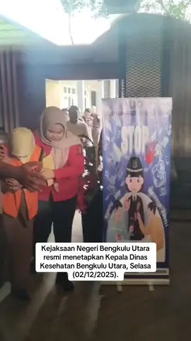 Kejaksaan Negeri Bengkulu Utara resmi menetapkan Kepala Dinas Kesehatan Bengkulu Utara, Anik Khasyanti, sebagai tersangka kasus dugaan korupsi pemotongan anggaran di lingkungan Dinas Kesehatan, Selasa (02/12/2025).