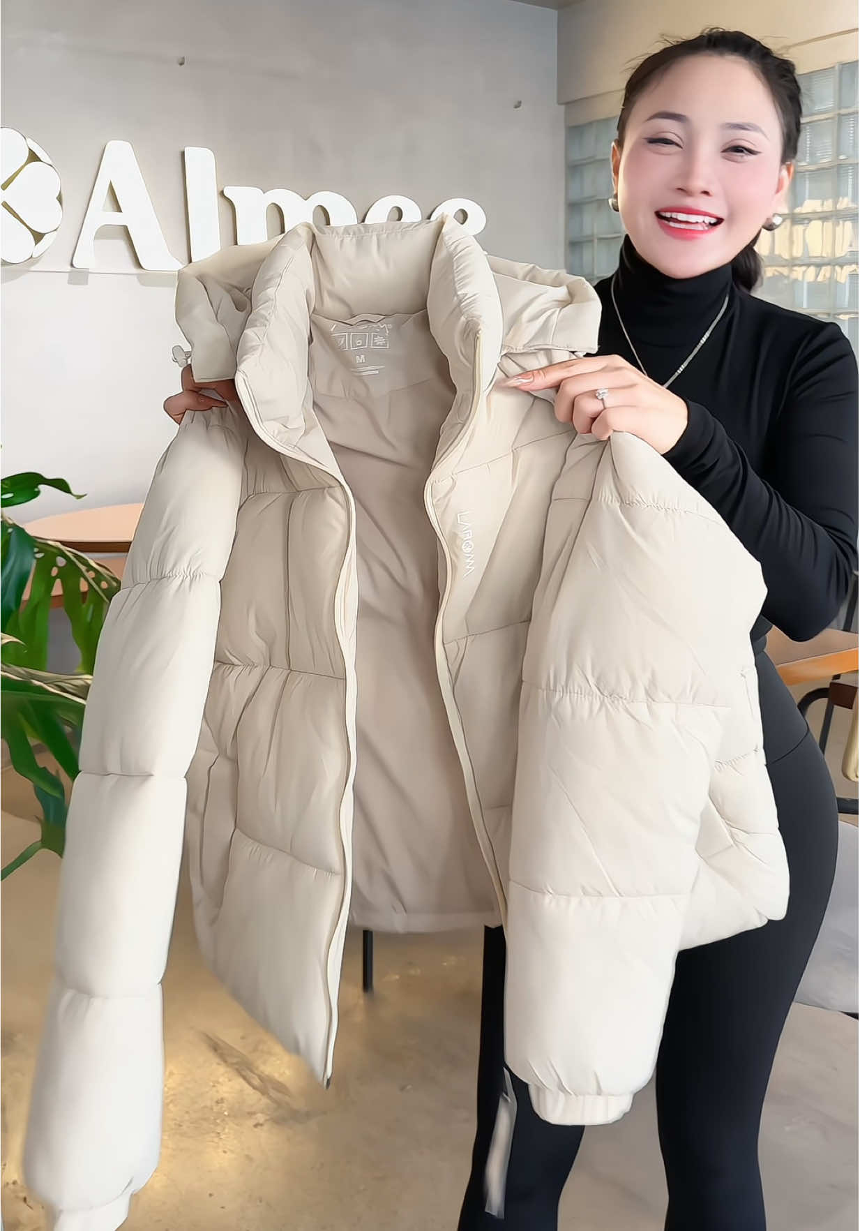 Áo phao siêu nhẹ chính hãng nhà #laroma #aophao #xuhuong  