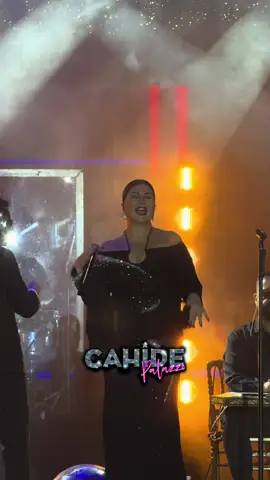 ⭐️Sibel Can⭐️Cahide Palazzo Sahnesinde... #cahidepalazzo #sibelcan #böylegelmişböylegeçerdünya #istanbul 