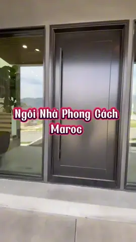 ✨ “Nhà Maroc – càng nhìn càng sốc!” 🌙 Phong cách Maroc không chỉ đẹp mê hoặc — mà còn hợp khí hậu nóng ẩm và thói quen sinh hoạt của người Việt hơn bạn nghĩ. Vẻ đẹp ấy không đến từ sự phô trương, mà từ ánh sáng dịu – gam màu đất cát mát mắt – những đường cong mềm giúp không gian luôn thư thái. Giữa thời tiết oi nóng đặc trưng của Việt Nam, tường dày chống nóng, màu sáng phản xạ nhiệt, gạch mosaic mát lạnh, cùng cửa vòm đón gió tự nhiên tạo nên một không gian vừa sang vừa dễ chịu — như đang sống trong một resort ngay tại nhà. 👉 PT Kiến Trúc Việt Nam – nơi biến cảm hứng Maroc thành những ngôi nhà sang – thoáng – chuẩn gu Việt, từ thẩm mỹ đến công năng. 👇 Để lại bình luận hoặc SĐT để được tư vấn chi tiết. ☎️ Hotline: 0975.338.358 / 0242.216.66.33 #nhadep #kientrucviet #ptkientrucvietnam #foolowers #xuhuongtiktok