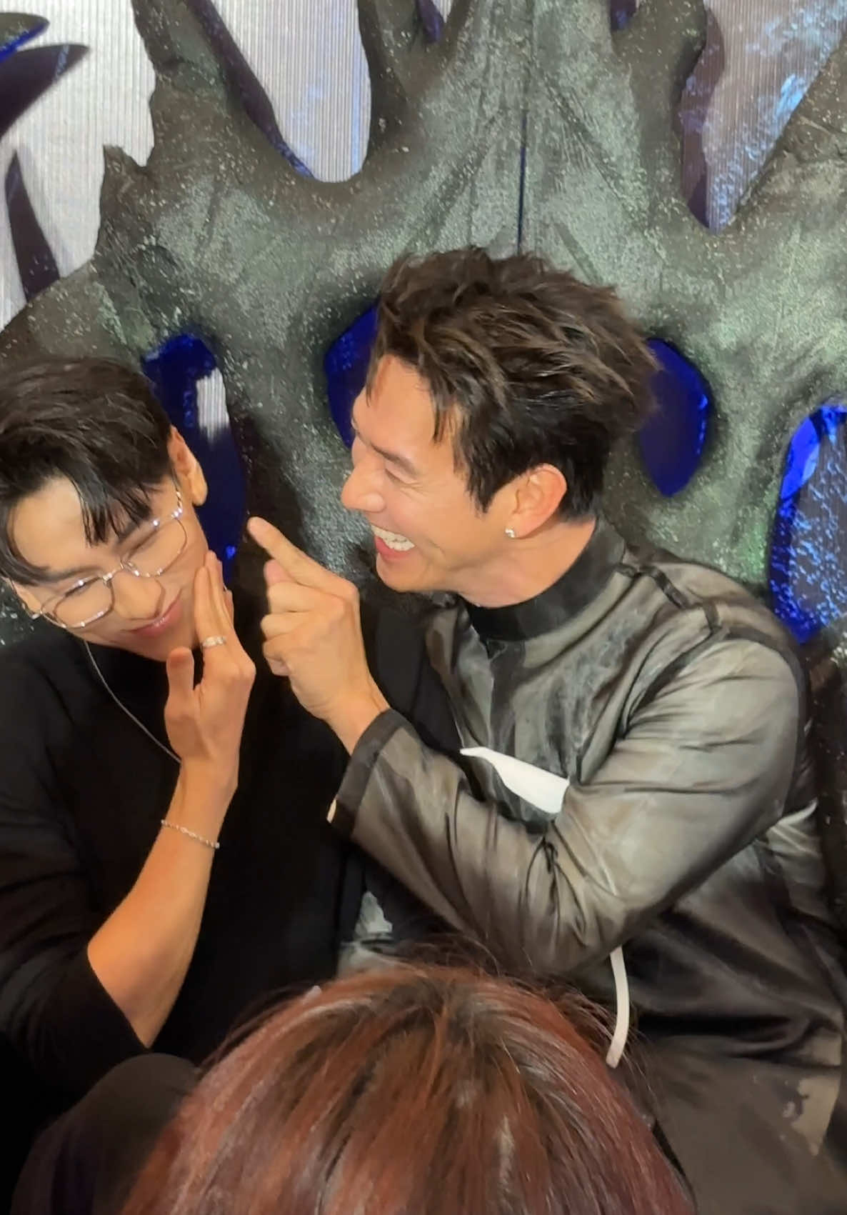 Anh Sinh với Anh Xái làm gì vậy chòi 🤣🤣 #isaac #songluan #hoangtuquy #anhtraisayhi #xuhuong 