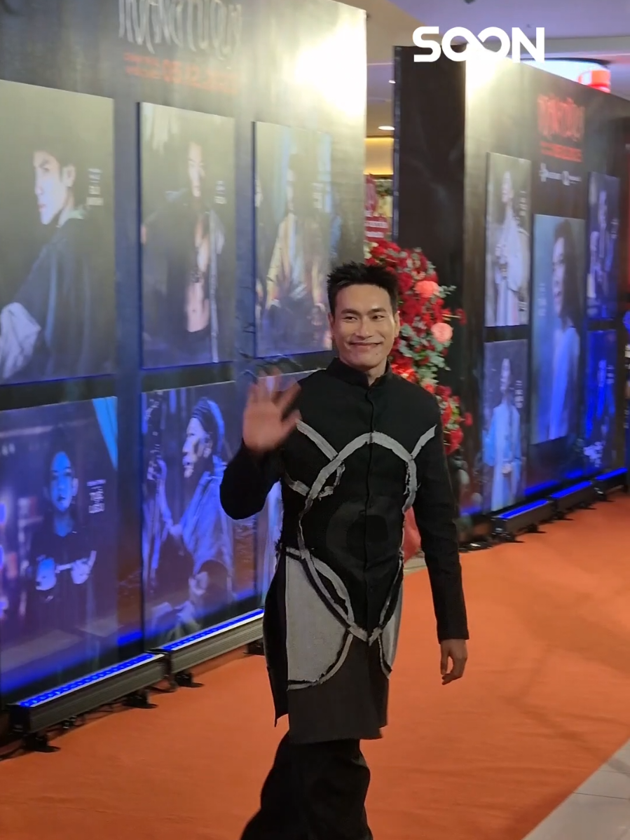 Chú 6 Kiều Minh Tuấn diện áo dài trên thảm đỏ premiere Hoàng Tử Quỷ... #soonsansao #hoangtuquy #kieuminhtuan #visual #xuhuong 