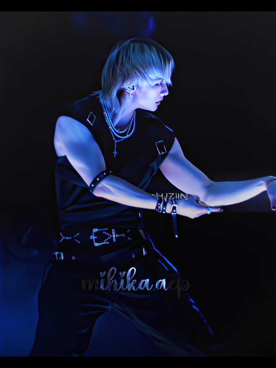 middle of the night🌙✨ . . #Hyunjin #StrayKids #HyunjinEdit #FYP #kpopedit  [hyunjin edit, middle of the night edit]