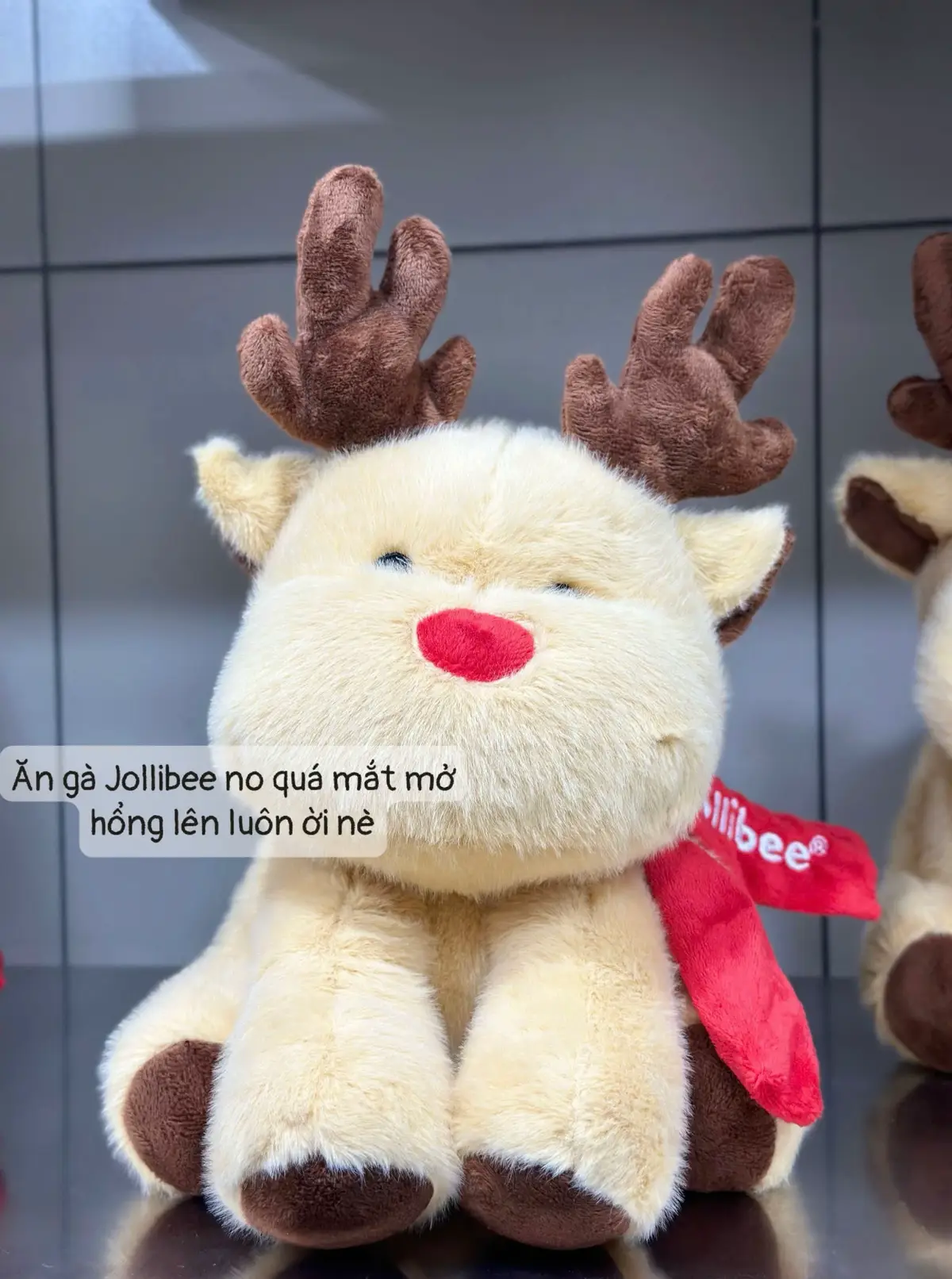 Noel tới rồi, gấu đây nha 🎄🧸” • “Tuần lộc điểm danh!  #jollibee #vairal #tặngtuầnlộc