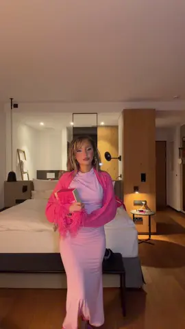 Jemand hat geschrieben, ich erinner sie an Glinda 