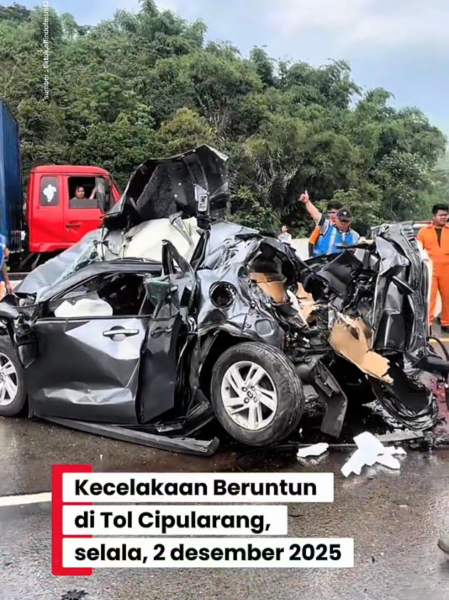 Kecelakaan Beruntun di Tol Cipularang, Dalam lanjutan informasi mengenai insiden kecelakaan beruntun di Tol Cipularang Km 111 arah Jakarta, seorang pengguna TikTok dengan akun alfindofaisal13 membagikan video suasana di lokasi kejadian. Dalam rekamannya terlihat sejumlah kendaraan terhenti dan petugas melakukan penanganan di area tersebut. Video tersebut memberi gambaran kondisi pascakejadian, di mana proses evakuasi dilakukan. #laka #lakalantashariini #tolcipularang 