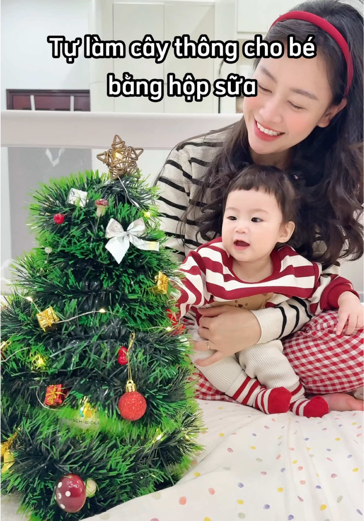 Cách tự làm cây thông mini cho bé tại nhà đơn giản bằng vỏ hộp sữa 🎄😋 làm dễ mà nhanh lắm mấy mom thử nghen 💗 #cobemochi #bimsua #dochobe#dọco #giangsinh 