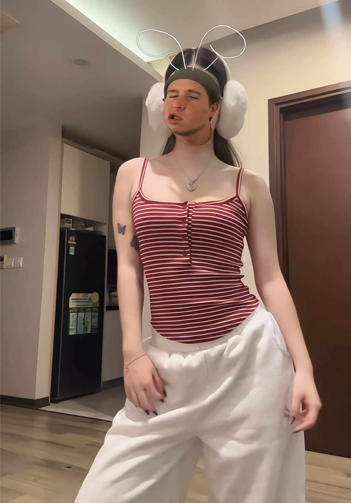 siêu tôn vòng 1 với 2 nha các mommm #fyp #quanao #aothun #aothunnu #OOTD 