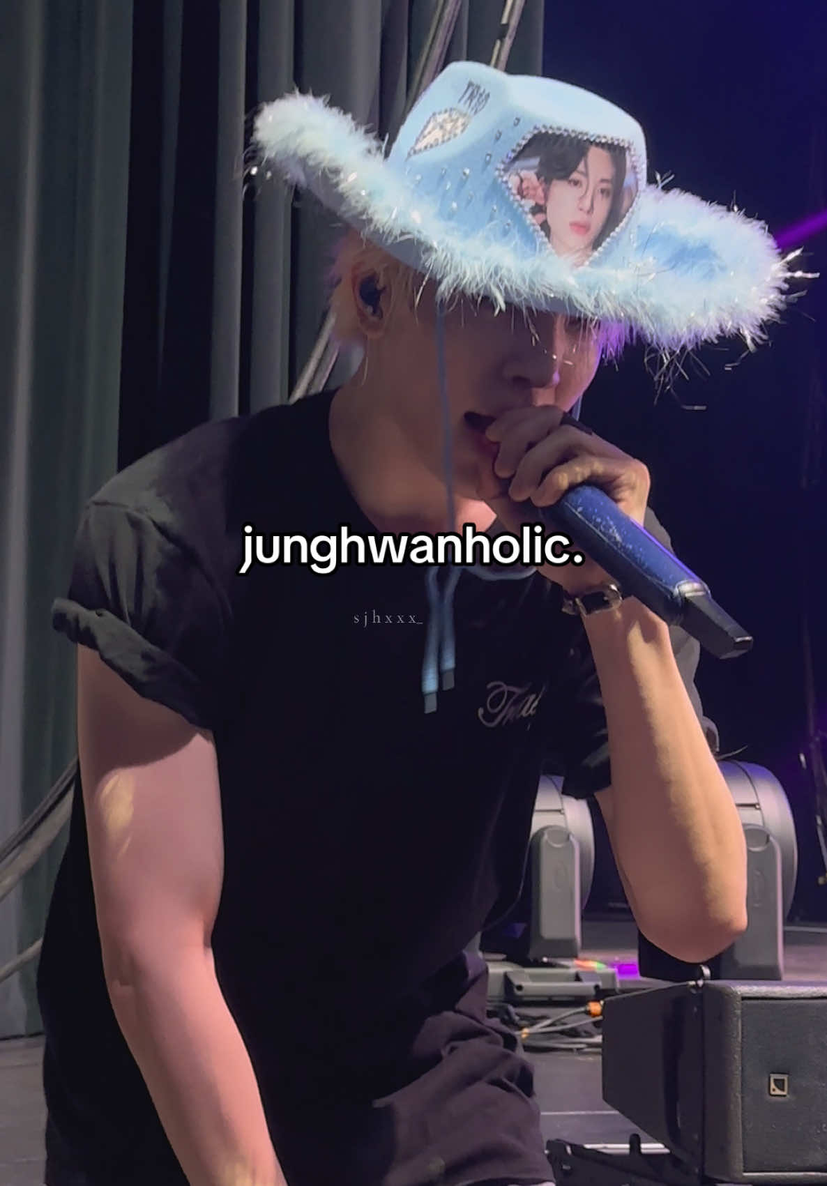 junghwan cowboy mode in my hat is just top-tier🤠❤️‍🔥 #junghwan #treasure #teume #kpopfyp #teumefyp 