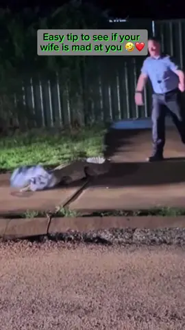 Easy tip to see if your wife is mad at you 🤣❤️ #funnyvideos #funny #prank #fail #funnyprankvideos 