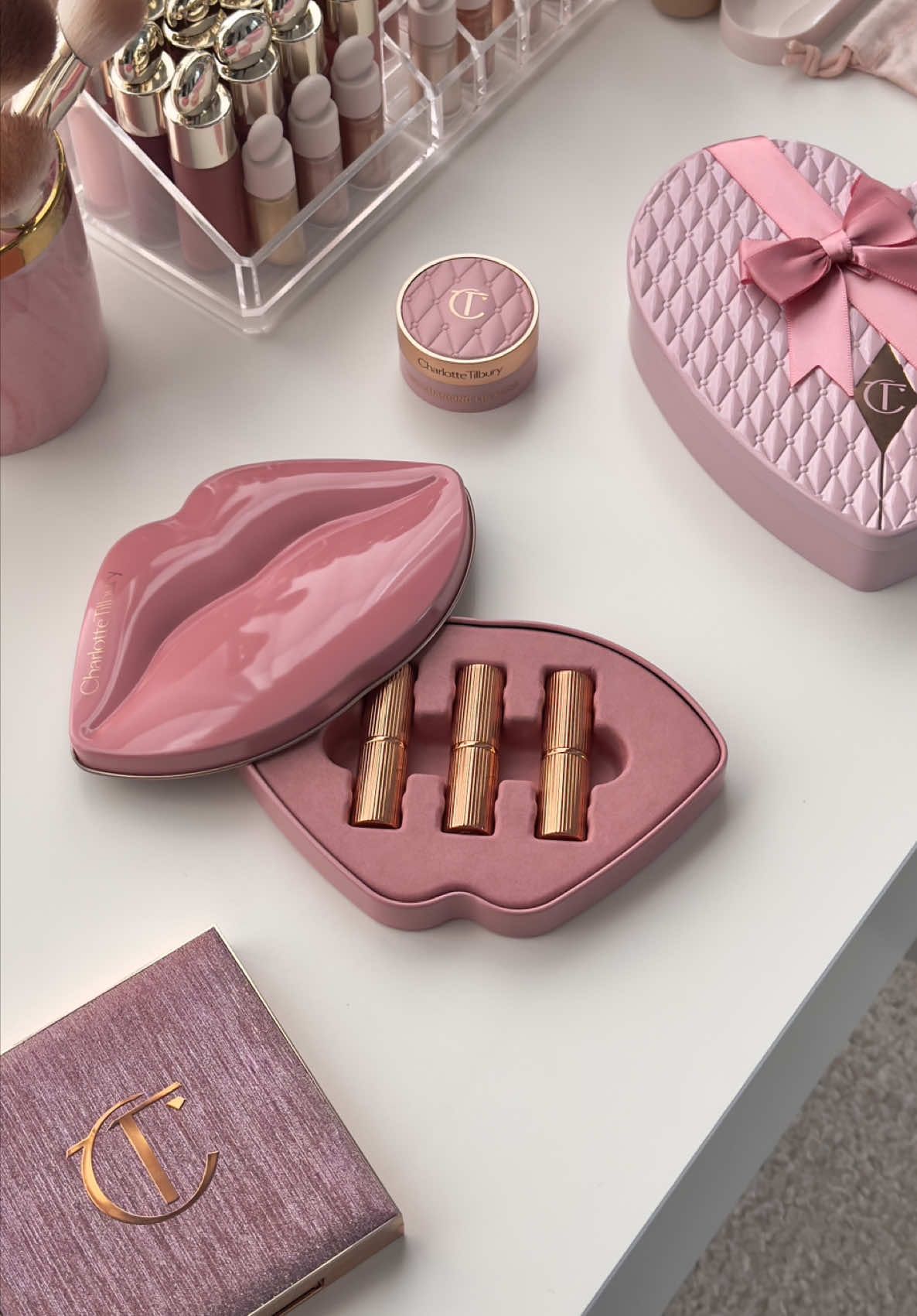 let’s unbox my @Charlotte Tilbury haul 💗🌸✨ #charlottetilbury #NewMakeup #haul #preppyaesthetic #Sephora 