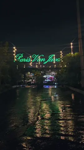 punya kenangan apa di tempat ini? #bandung #parisvanjava 