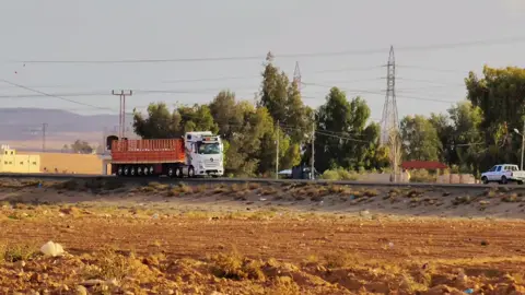 #تصويري #الرطبه_حدود_العراق🇮🇶 #تصويري_احترافي_الاجواء👌🏻🕊😴 #بازوايا_سهل_نينوى_الموصل_العراقط #سليمانيه_كردستان_العراق_هولير_كةركوك🇮🇶 