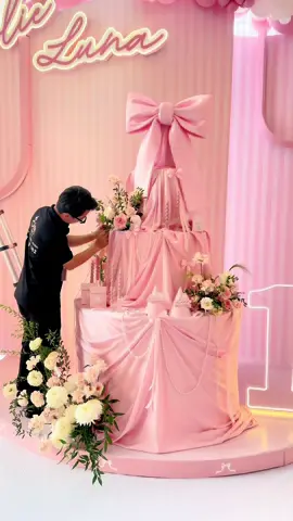 Làm chiếc bánh kem siêu to khổng lồ 😍 🎂#Simparty #trangtrisinhnhat #trangtrithoinoi #trangtritieccuoi #trangtrisukien 