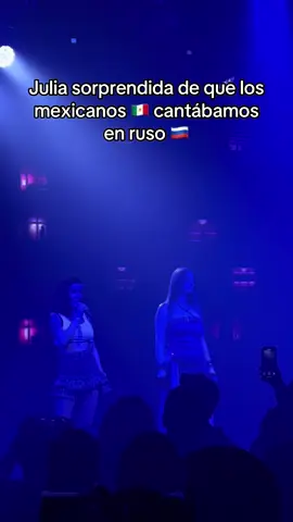 Aunque la hubiera preferido en inglés la verdad. #tatu #mexico #concierto #ruso #fyp 