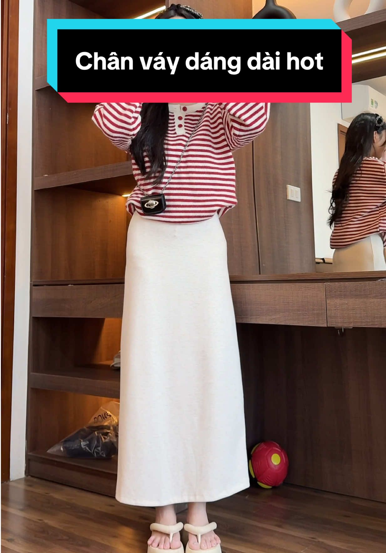 Chất váy lông thỏ dáng dài xẻ hot ạ #xuhuong #outfitideas #thoitrangnu #phanhriviuuu #L 