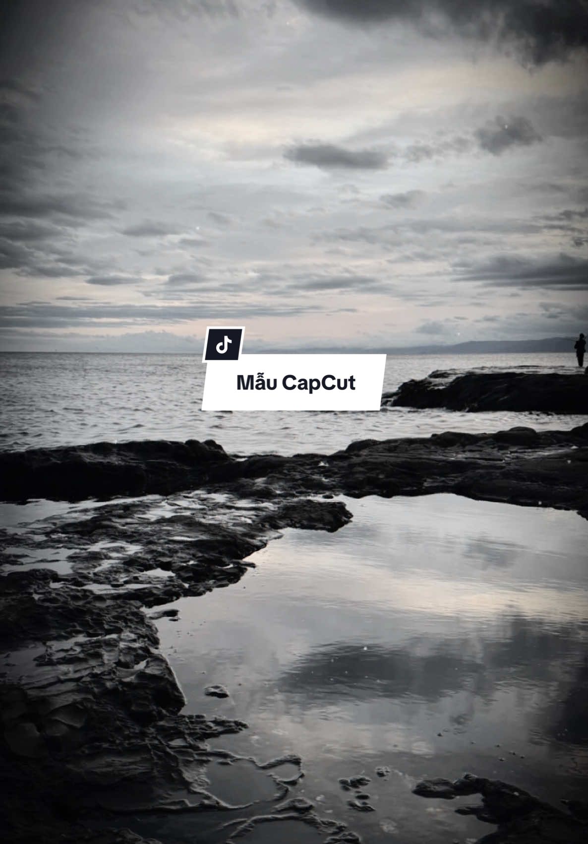 #CapCut Em ở nơi phương trời còn ai nghĩ tới..   #nhachaymoingay #qanhuocmauc #capcutpioneer #pioneertemplate @Update Mẫu Hot 🇻🇳 