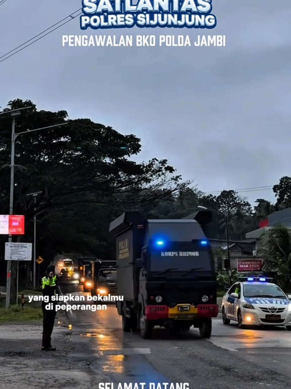 HALLO SAHABAT LALU LINTAS👮‍♂️ Selasa Sekira Pukul 06.30 WIB, 2 Desember Satlantas Polres Sijunjung Melkasankan Kegiatan Pengawalan Personil Polda Jambi Yang akan Mambantu Masyarakat Yang terdampak Bencana alam di seumatera barat. #polriuntukmasyarakat  #sumbarberduka #jalanlintassumatera #infosumbar #fyp 
