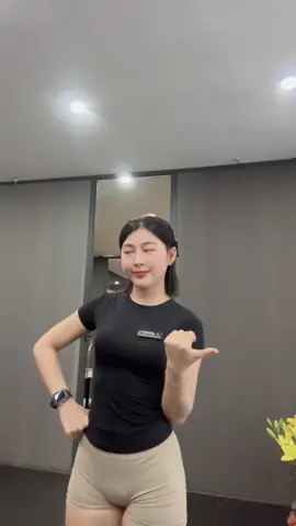 Đang quay khách tới tập 😤#coach #Fitness #trainer 