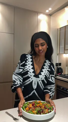 Chickpeas with caramelized Walnut 🥒🥒 #fyp #chickpeasalad #cooking #fyp #uae🇦🇪 