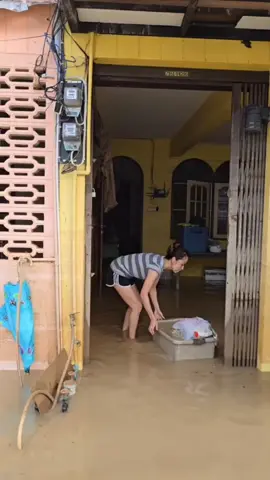 น้ำตายังไหลตลอด #น้ำท่วมหนักหาดใหญ่ 25 พ.ย.2568 ขอบคุณทุกๆกำลังใจนะคะ✌🏻