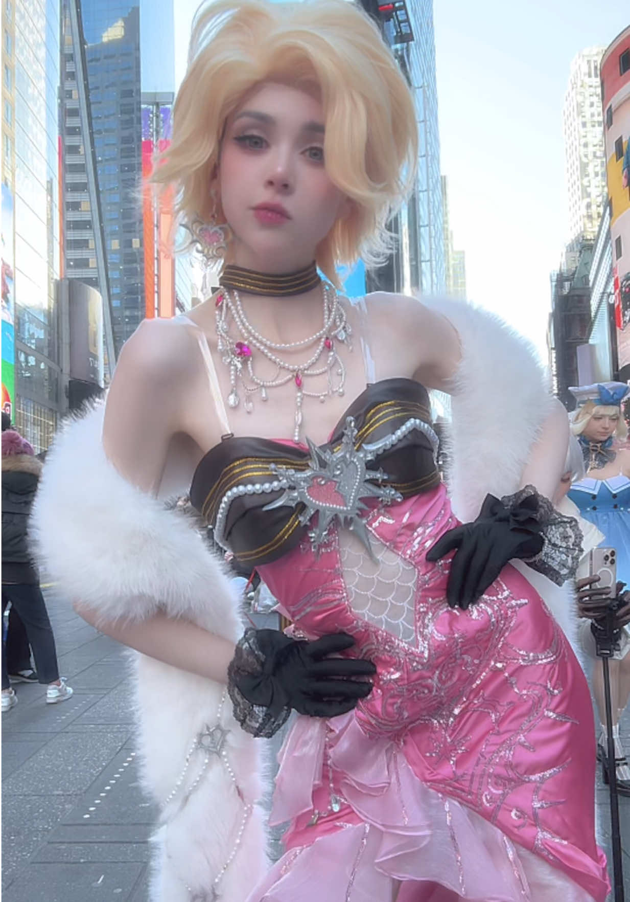 Trying to dance away the cold like😭 #nikkiworldplay #infinitynikki #cosplay #dancetrend #nikki 