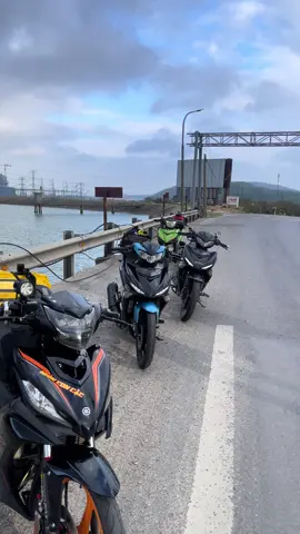 Những gì tuổi trẻ chưa làm được thì tuổi già làm bù 🤣🤣🤣#allah #flypシ #viraltiktok #touring #xuhuong 