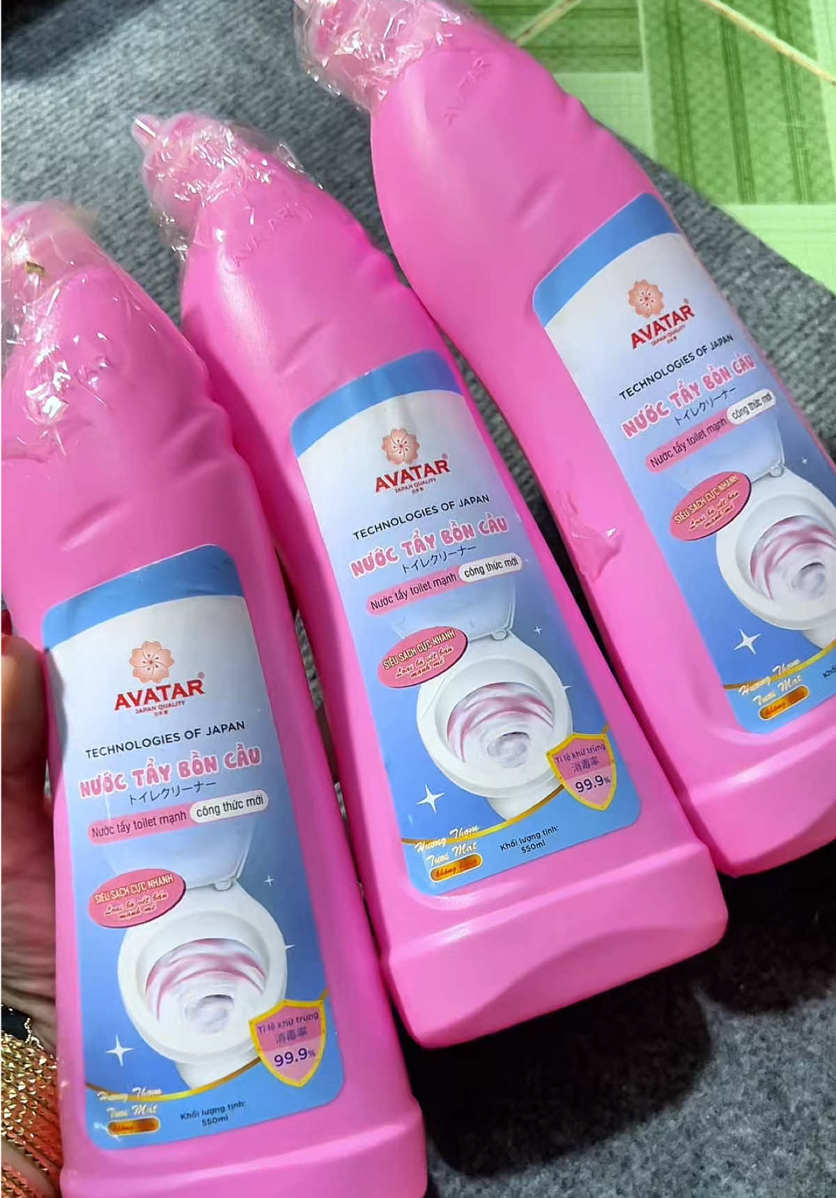 Nước tẩy bồn cầu Avatar diệt khuẩn khử mùi mạnh mẽ##anlin210##nuoctayboncau##nuoctayboncauavatar##nuoctayboncaukhongcancha##muataitiktok 