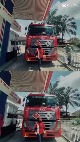 seragam operator tiba