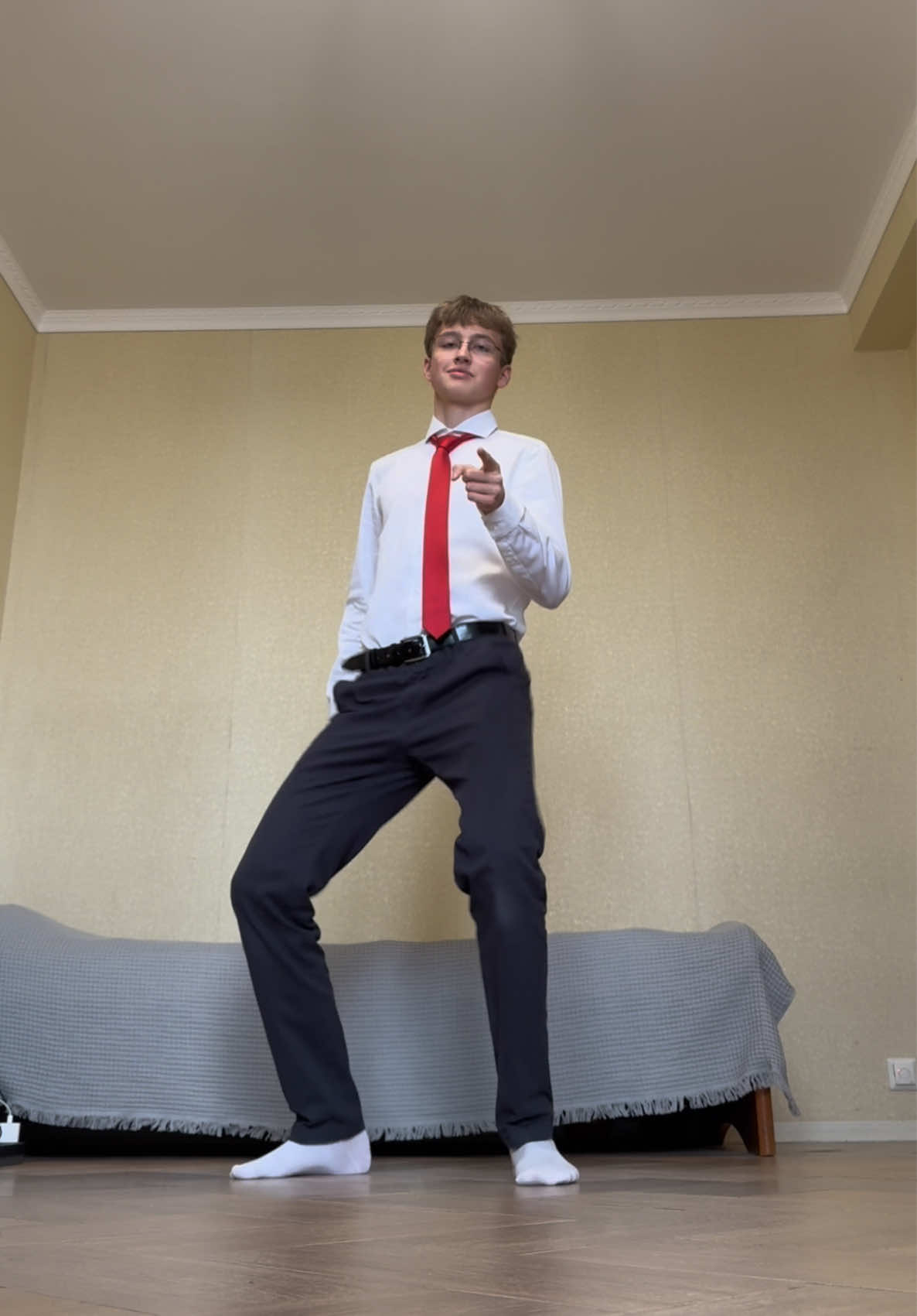 Give me everything tonight again 🪩 #dance #viral #fyp #trending 