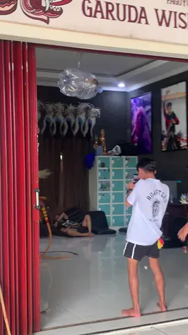 kelakuan e jan… @𝘽𝙪𝙙𝙞 𝙎𝙖𝙣𝙩𝙤𝙨𝙤 @brynn @imam @abidisini  #foryoupage #trending #masukberanda #gwsm 