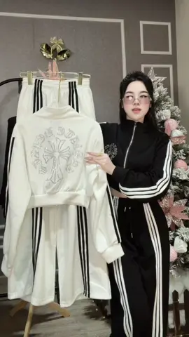 80 cái sổ đỏ mà ngta còn làm ngày làm đêm. Mình mà có 1 tỉ chắc mai ở bến thượng hải ngắm hoàng hôn quá 🤧#maichiclothing #fyp ##xuhuong