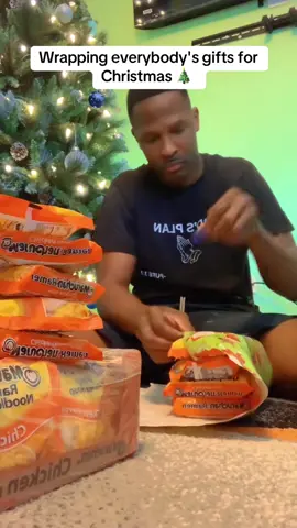 #Early Christmas present 🎁 to evryone🥲#funnyvideos😂#fypシ゚viral🖤tiktok#relatable😢😢 