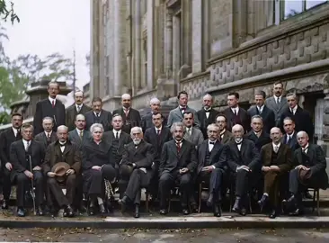 Solvay conference Theme, Fathers of Physics. +∞(IQ) #solvayconference1927  #physics #fatherofphysics #quantum #classicphysics 