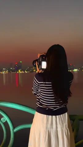 Đông tới và thật may là anh cũng tới cùng mùa đông... #sunset #hanoi #Love 