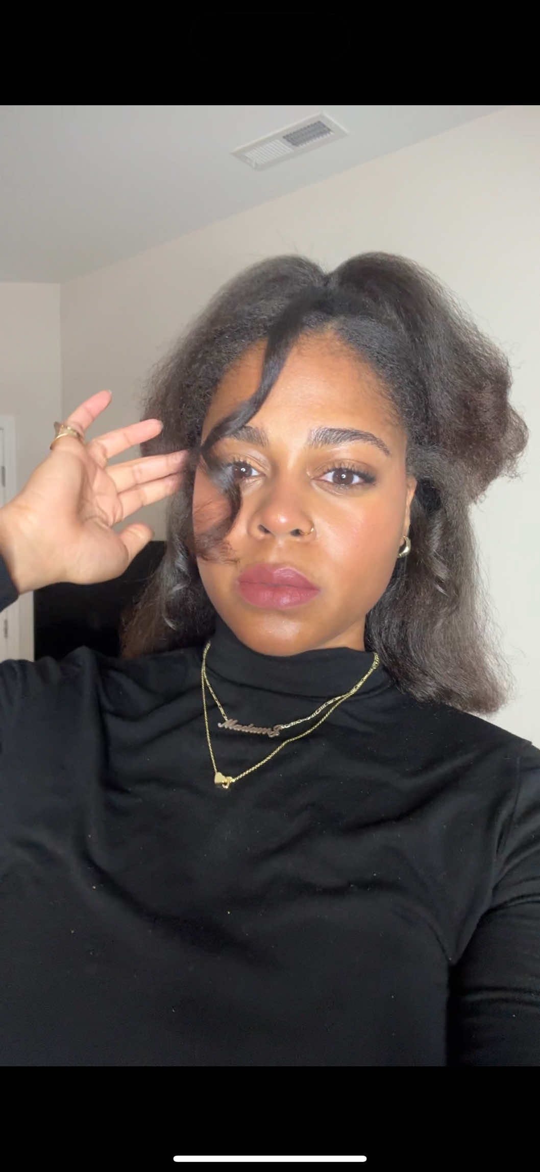 Now hold on, this is genius! 🤭 Grab your new laundry detergent sheets by clicking the orange shopping cart 🧡 #qlean #tiktokshopfinds #laundryday #laundryhack 