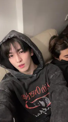 อ่าวนึกว่าหลับคุณพี่😂 @@MARCKRIS BUS ##MARCKRIS##JINWOOKkim##BUSbecauseofyouishine