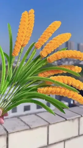 DIY pipe cleaner flowers #handmadegifts #flowers #gift #craft #diyproject    