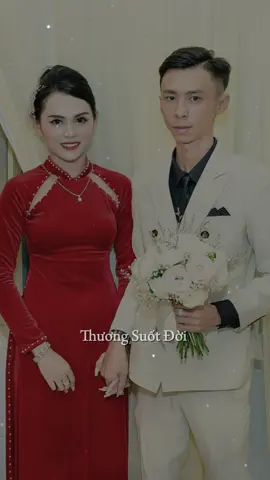 “ 2-3-12-2022 . 2-3-12-2025 ”Chúc mừng kỷ niệm 3 năm ngày cưới của chúng ta. Ở phương xa ấy em luôn nguyện cầu anh được bình yên, cuộc sống của em ngày hôm nay cũng ổn nhiều rồi, anh đừng bận tâm gì nữa nha, cứ yên lòng ngủ một giấc thật ngon. Và dù dù sau này em có già đi nhưng chắc chắn một điều trong trí nhớ của em sẽ không thể quên được người đàn ông em yêu rất rất nhiều ở tuổi đôi mươi ❤️ @𝙃𝙤𝙖̀𝙣𝙜 𝙇𝙤𝙣𝙜 #CapCut 