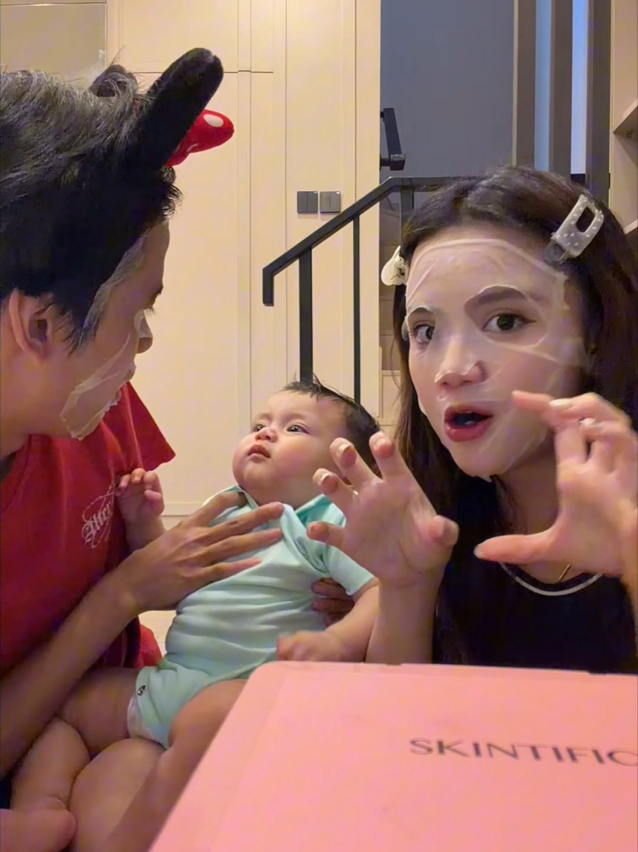 maskeran dulu biar ga kalah glowing sm elzhard