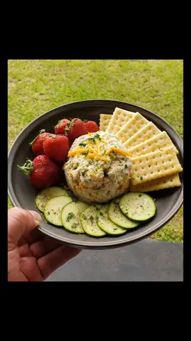 let's make a healthy chicken salad it is high in protein low in carbs and just the right amount of calories. #food #Foodie #foodtiktok #chicken #chickensalad 