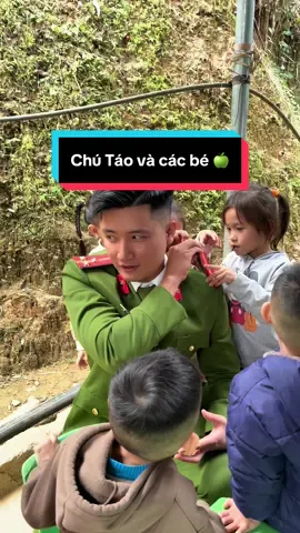 + một chiếc video gốc các bé đang hoang mang khi đeo lại hàm cho Chú #taoaoxanh #aoxanhvungcao #embevungcao #traiban #cand 